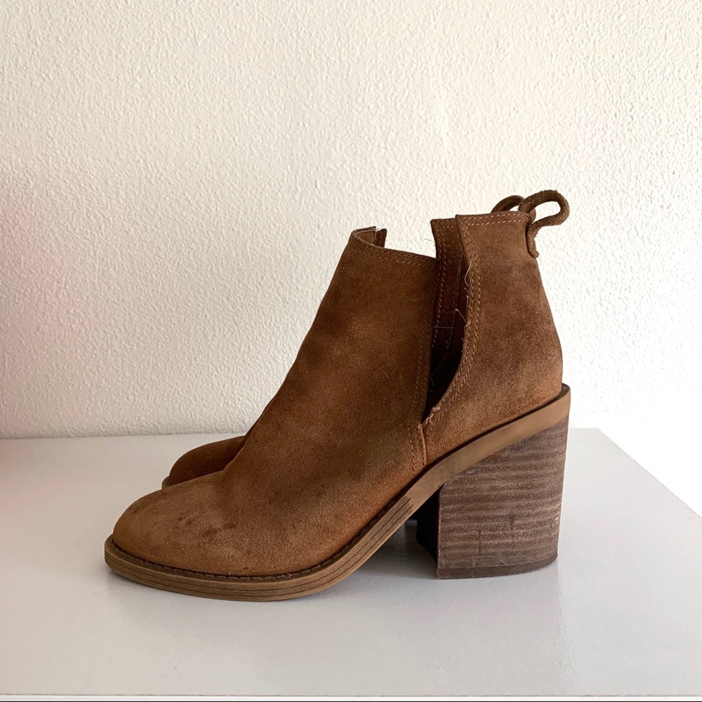 Cognac Booties